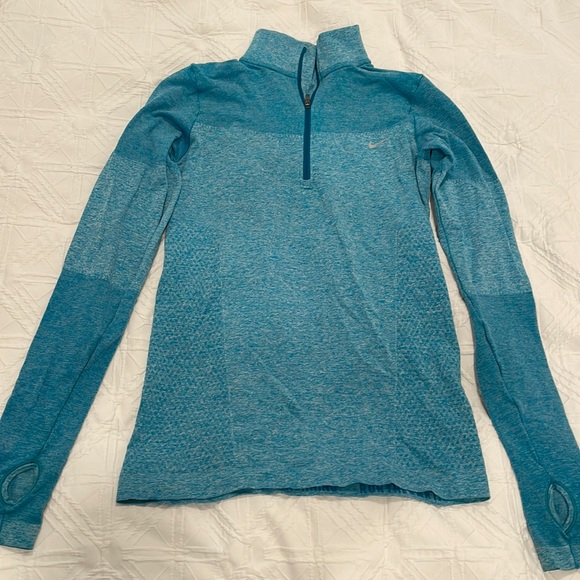 Nike DriFit Pull Over - Picture 1 of 2